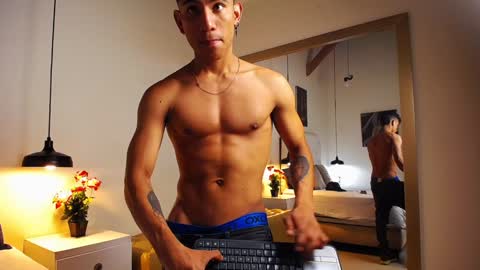 Snapshot of chris_weell chatting on 15, 12, 2024 Chris Weell online show from 15, 12, 2024