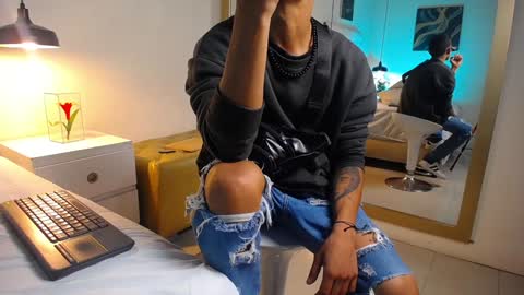 Snapshot of chris_weell chatting on 19, 1, 2025 Chris Weell online show from 19, 1, 2025