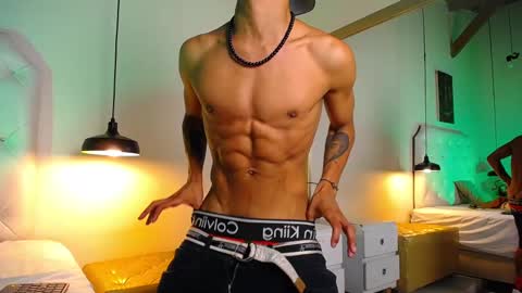 Snapshot of chris_weell chatting on 14, 2, 2025 Chris Weell online show from 14, 2, 2025