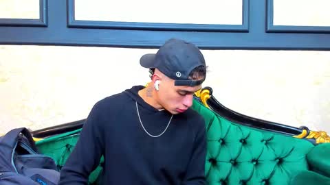 Chris online show from 26, 10, 2025