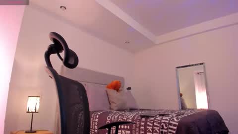 chrismorgan24 online show from 17, 12, 2025