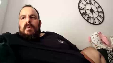 Snapshot of chrisole chatting on 8, 5, 2026 chris ole online show from 8, 5, 2026