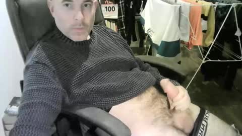 chrisprngr online show from 9, 3, 2026