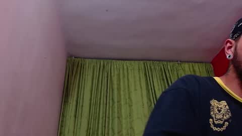 Snapshot of chriss_james chatting on 4, 12, 2024 chriss_james online show from 4, 12, 2024