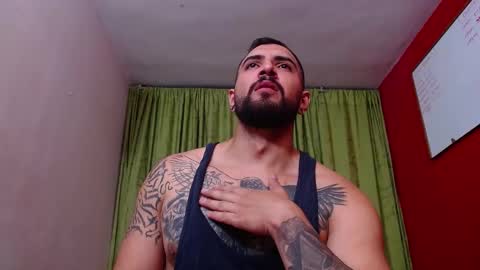 Snapshot of chriss_james chatting on 5, 2, 2025 chriss_james online show from 5, 2, 2025