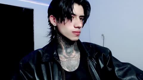 CHRIS  INDEPENT MODEL online show from 13, 2, 2025