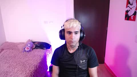 Christian Wang online show from 9, 3, 2026