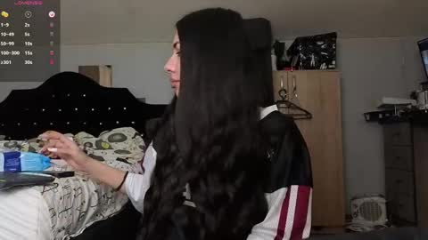 Chrissy online show from 15, 4, 2026