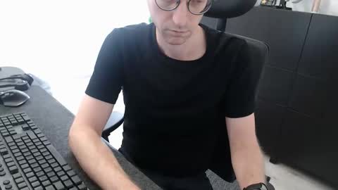 Chris online show from 10, 9, 2025