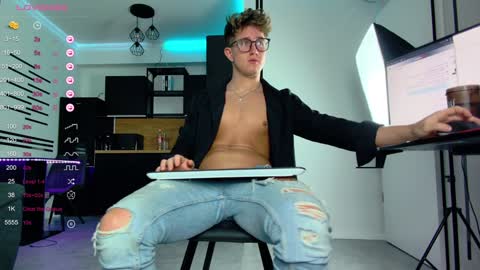 Snapshot of christianlevine_ chatting on 5, 12, 2024 UPVOTE ME ------ ILL DO SOMETHING FOR FREE online show from 5, 12, 2024