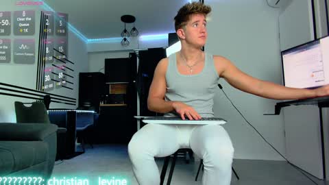 Snapshot of christianlevine_ chatting on 19, 1, 2025 UPVOTE ME ------ ILL DO SOMETHING FOR FREE online show from 19, 1, 2025
