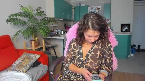 Snapshot of christina_hot chatting on 13, 2, 2025 Chris online show from 13, 2, 2025