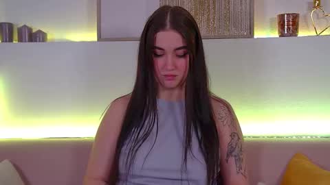 Christina online show from 27, 2, 2025