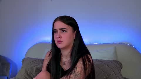 Christina online show from 1, 3, 2025