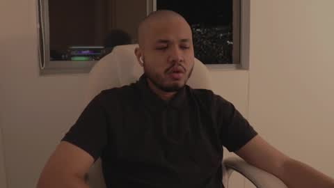 Snapshot of christopherdav chatting on 25, 1, 2025 Chris online show from 25, 1, 2025