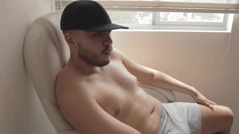 Snapshot of christopherdav chatting on 14, 11, 2025 Chris online show from 14, 11, 2025