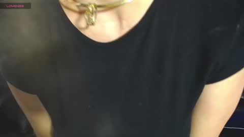 Snapshot of christtydiaz chatting on 17, 12, 2025 Christy Diaz online show from 17, 12, 2025