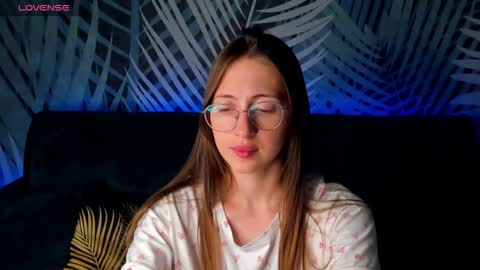 ChristyCrayme online show from 15, 10, 2025