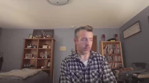 chrisw8121 online show from 5, 3, 2026