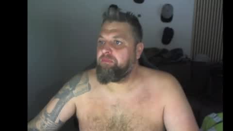 Snapshot of chrizz80 chatting on 29, 10, 2025 Chrizz online show from 29, 10, 2025