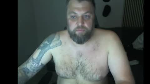 Snapshot of chrizz80 chatting on 28, 11, 2025 Chrizz online show from 28, 11, 2025