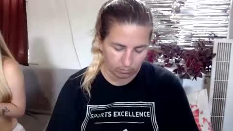 Snapshot of chrystalbella chatting on 8, 7, 2026 Diana online show from 8, 7, 2026
