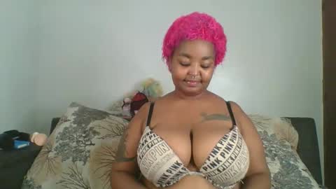 Snapshot of chubby_princess2 chatting on 30, 9, 2025 chubby_princess2 online show from 30, 9, 2025
