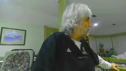 chuck354139 online show from 10, 1, 2025