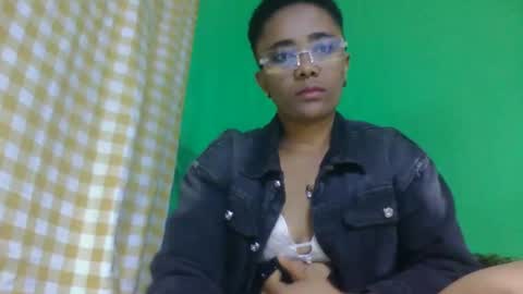 Snapshot of ciciazzhh chatting on 19, 5, 2026 ciciazzhh online show from 19, 5, 2026