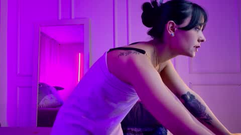 Snapshot of cielo_bm chatting on 10, 9, 2025 Cielo online show from 10, 9, 2025