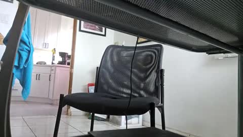 Snapshot of cigneska1 chatting on 11, 9, 2025 cigneska1 online show from 11, 9, 2025