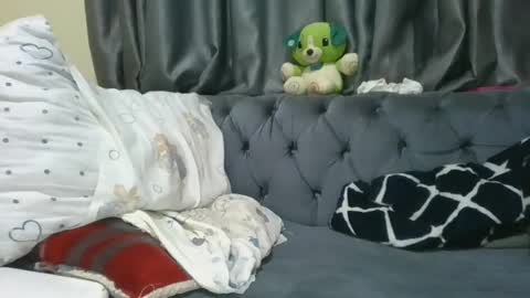 Snapshot of cilia_petite chatting on 2, 7, 2026 cilia petite online show from 2, 7, 2026