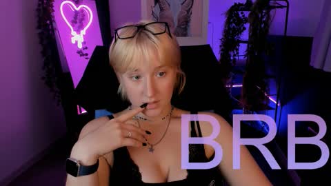 Snapshot of cinbellamy chatting on 1, 10, 2025 Cin Bellamy online show from 1, 10, 2025