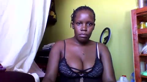 Snapshot of cinddy_14 chatting on 26, 11, 2025 cinddy 14 online show from 26, 11, 2025
