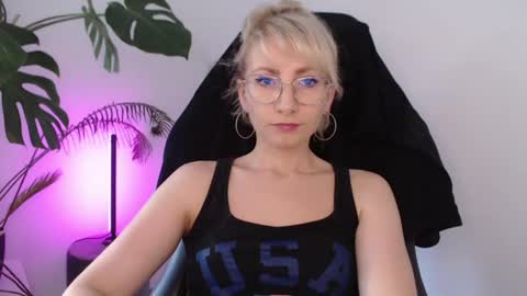 Snapshot of cinderellamoon chatting on 2, 7, 2026 Cinderella online show from 2, 7, 2026