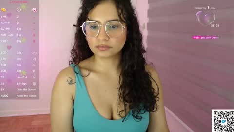 Snapshot of cinnamon_rosa chatting on 15, 11, 2025 Emma online show from 15, 11, 2025
