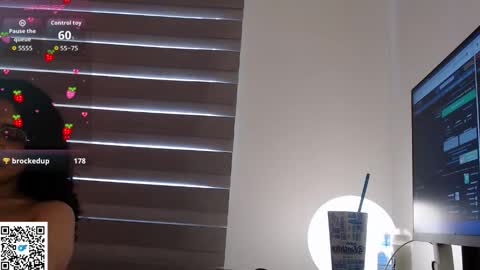 Snapshot of cinnamon_rosa chatting on 15, 1, 2026 Emma online show from 15, 1, 2026