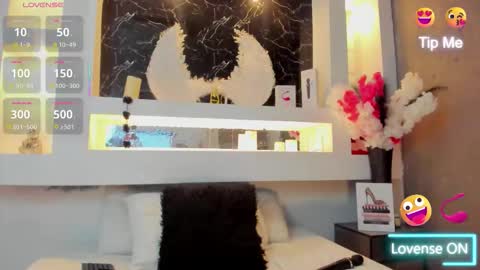 Cinthya  online show from 8, 10, 2025