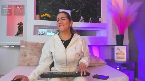 Cinthya  online show from 20, 3, 2026