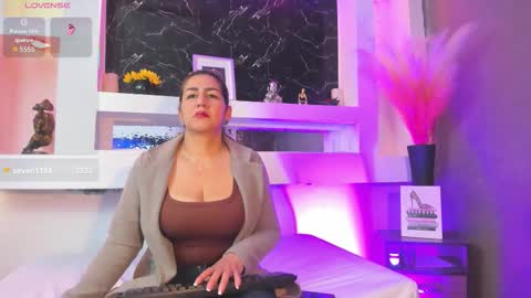 Cinthya  online show from 25, 3, 2026