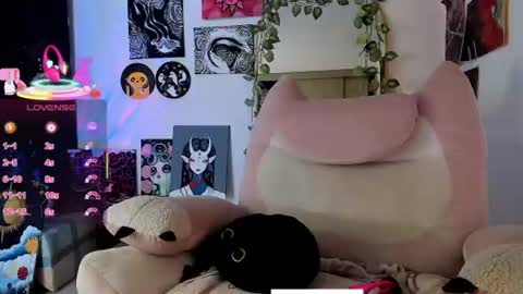 Snapshot of circe_l chatting on 25, 7, 2026 Paulina online show from 25, 7, 2026