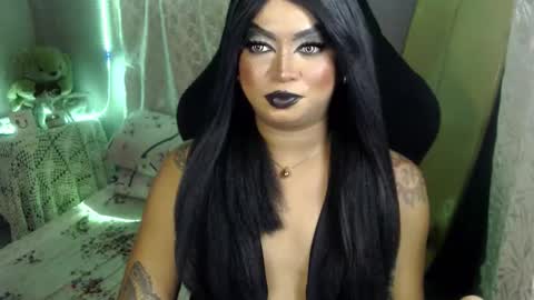 Snapshot of cj_parker69 chatting on 26, 5, 2026 QUEEN CESS online show from 26, 5, 2026