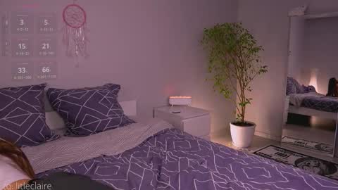 Claire online show from 15, 10, 2025