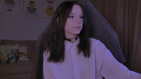 Claire Bennett online show from 27, 4, 2026