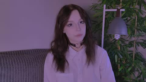 Claire Bennett online show from 19, 5, 2026