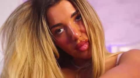 ClaraHazel online show from 17, 10, 2025