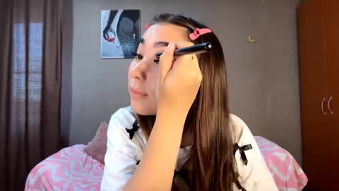 Snapshot of claribelatienza chatting on 19, 10, 2025 Yuna online show from 19, 10, 2025