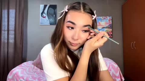 Snapshot of claribelatienza chatting on 20, 10, 2025 Yuna online show from 20, 10, 2025