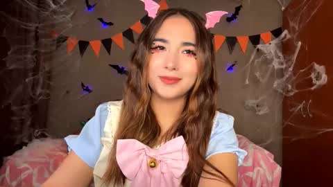 Snapshot of claribelatienza chatting on 31, 10, 2025 Yuna online show from 31, 10, 2025