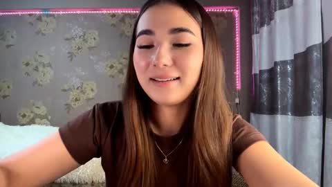 Snapshot of claribelatienza chatting on 26, 11, 2025 Yuna online show from 26, 11, 2025